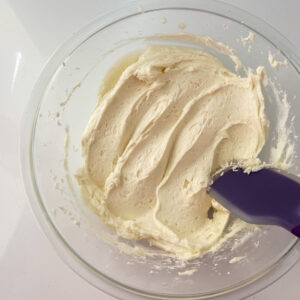 American Crusting Buttercream Recipe on www.chefkimihou.com