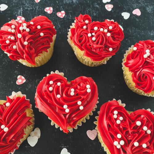 heart-shaped cupcakes at www.chefkimihou.com