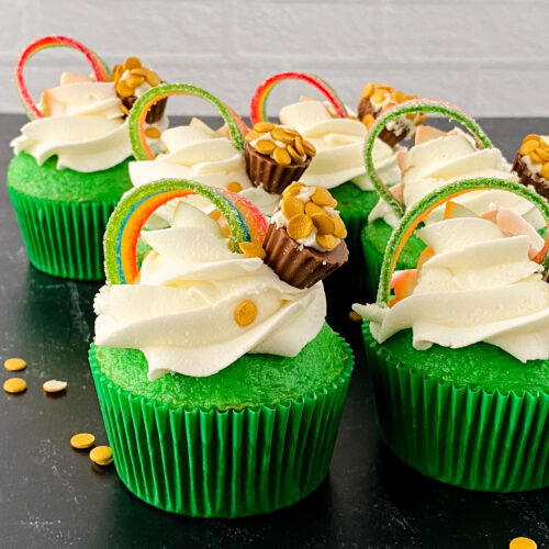 Pot of Gold Cupcakes at www.chefkimihou.com