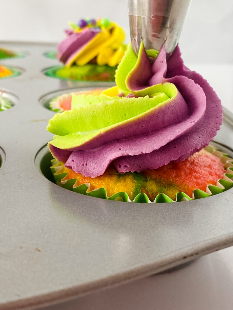 Mardi Gras Cupcakes at www.chefkimihou.com