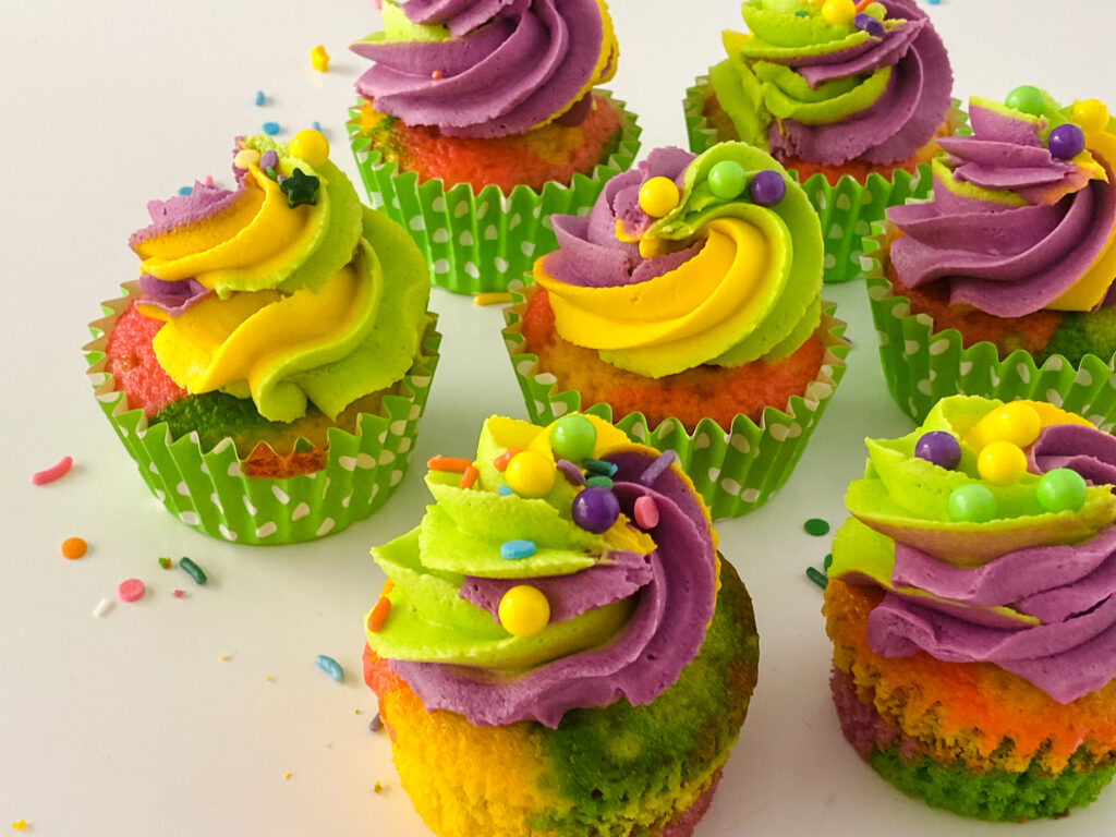 Mardi Gras Cupcakes at www.chefkimihou.com
