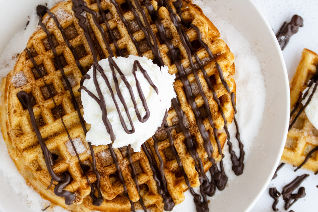 Churro Waffle at www.chefkimihou.com