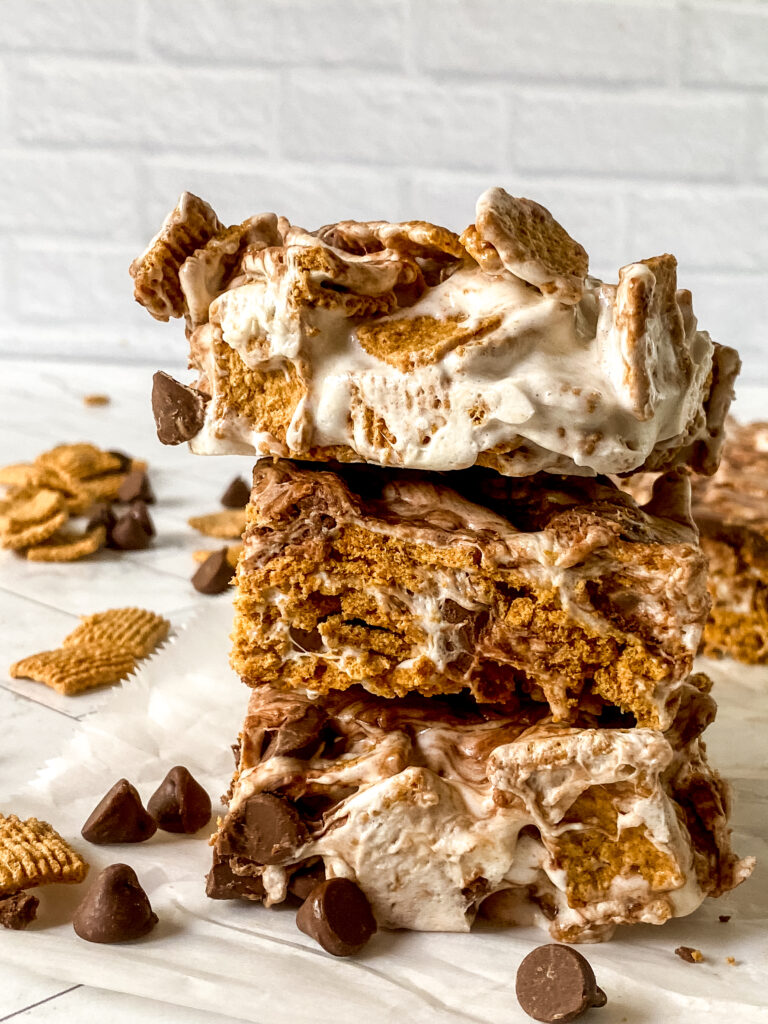 S’mores Treat Bars at www.chefkimihou.com