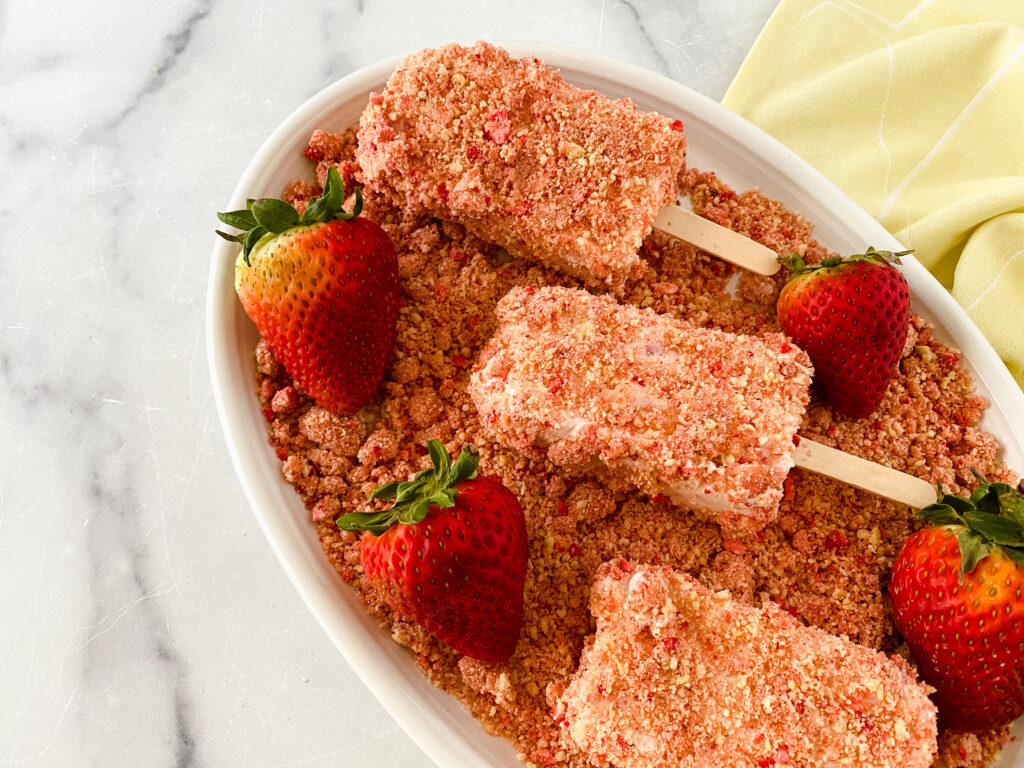 Strawberry Crunch Ice Cream Bars at www.chefkimihou.com