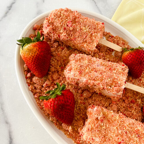 Strawberry Crunch Ice Cream Bars at www.chefkimihou.com