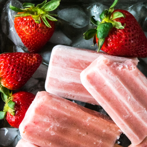 Strawberry Banana Yogurt Pops at www.chefkimihou.com