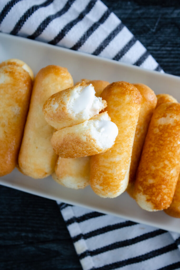 Copycat Twinkies at www.chefkimihou.com