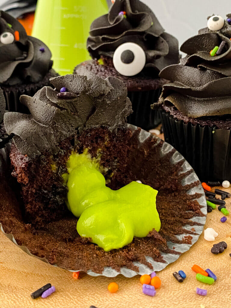 How to Make Mad Scientist/Slime Cupcake Tutorial