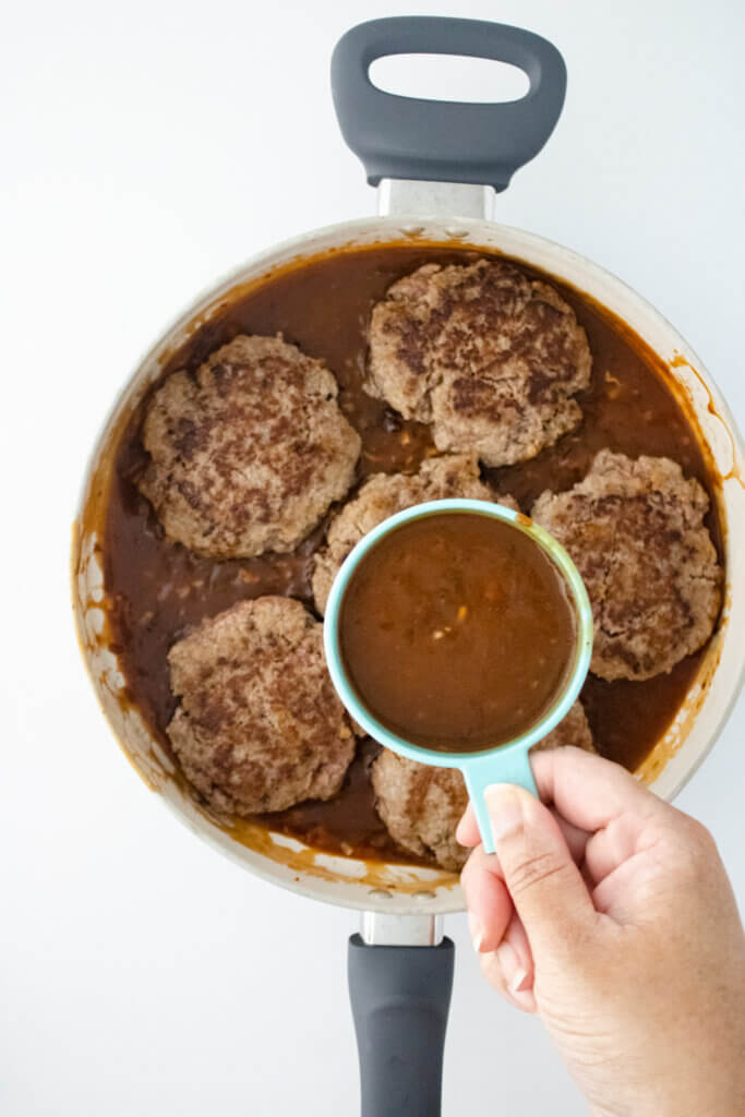 salisbury steak patties in gravy